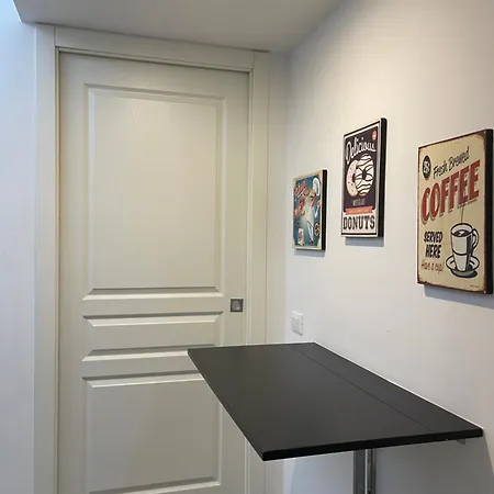 Delizioso Appartamento In Via Di Monte Verde-2